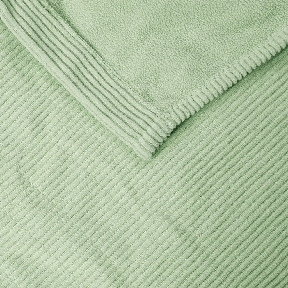 Beautyrest Knitted Micro Fleece Solid Textured Heated Blanket, Green, King