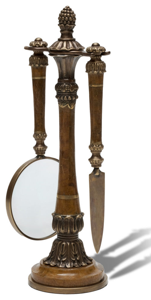 Correspondant's Tools With Stand