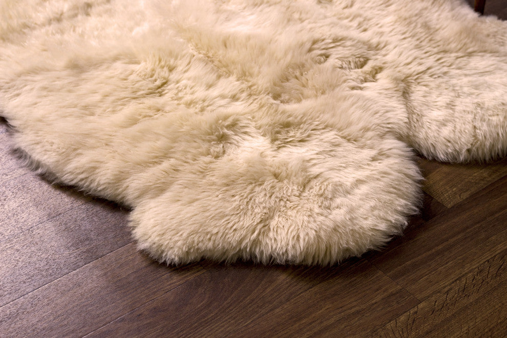 Premium New Zealand Sheepskin Area Rug, Cream, 4' X 6'