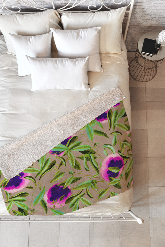 83 Oranges Bon Vivant Fleece Throw Blanket