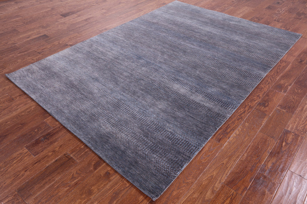 6' 0" X 8' 8" Savannah Grass Hand Knotted Wool and Silk Rug Q11404