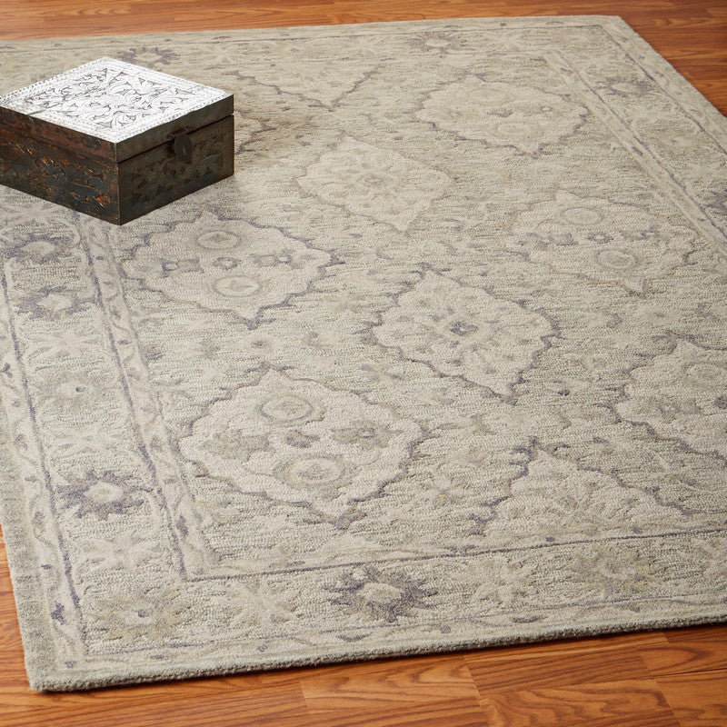 5" x 8" Pale Green and Cream Decorative Area Rug