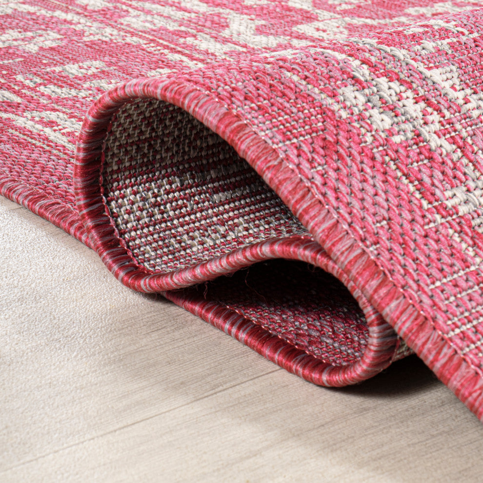 Malta Boho Medallion Textured Weave Indoor/Outdoor, Fuchsia/Light Gray, 2x10