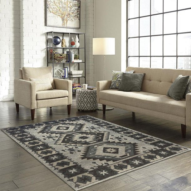 7" x 9" Gray and Ivory Classic Decorative Area Rug
