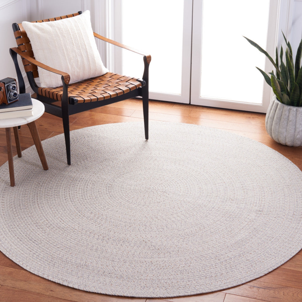 Safavieh Braided BRA201 Rug Machine-Washable, Ivory/Light Grey, 6' Round