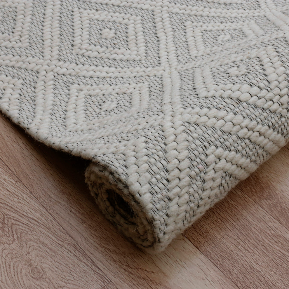 Camden Ivory Transitional Diamond Wool Indoor Area Rug, 7'9" x 9'9"