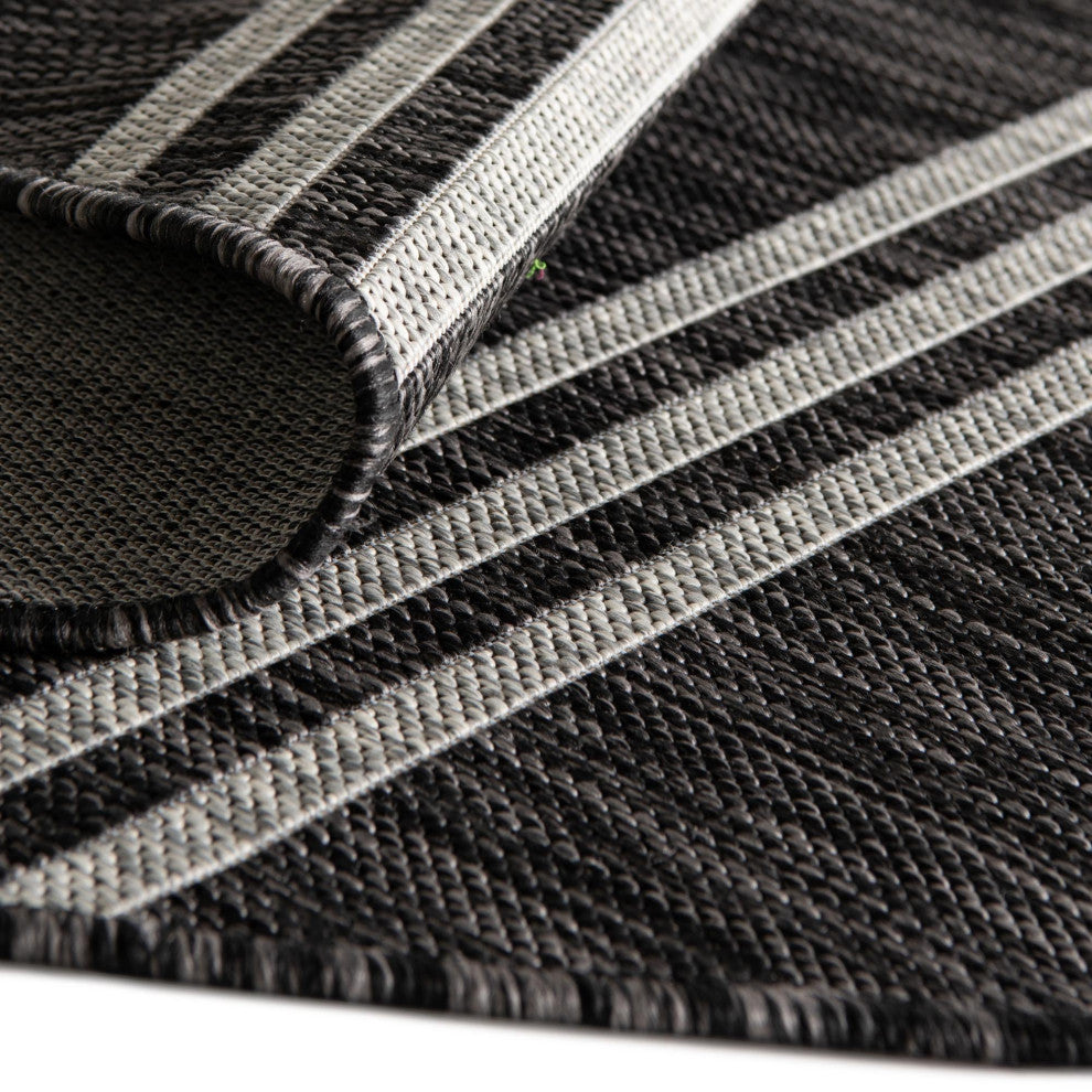 Rug Jill Zarin Jill Zarin Outdoor Charcoal Round 6' 7 x 6' 7