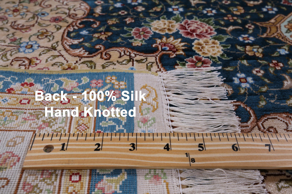 High End Persian 100% Silk Hand Knotted Rug 4' 0" X 6' 0'' Q4833