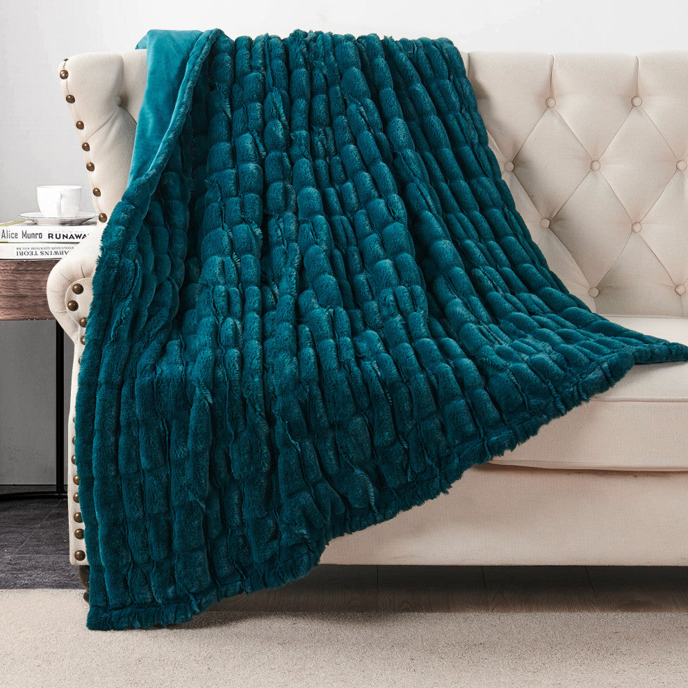 Stretchy Solid Color Faux Fur Throw