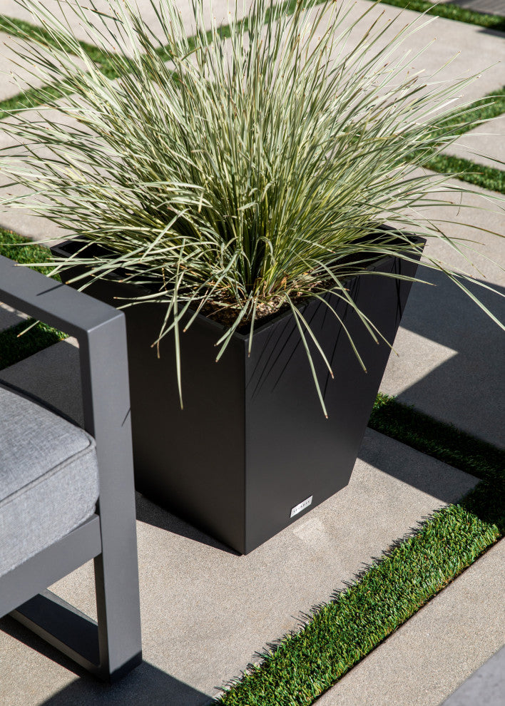 Nobleton Square Planter, Black, 18 Inch, 2 Pack