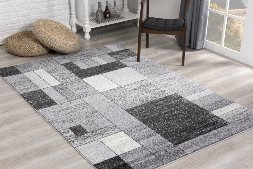 8"x11" Gray Distressed Geometric Area Rug