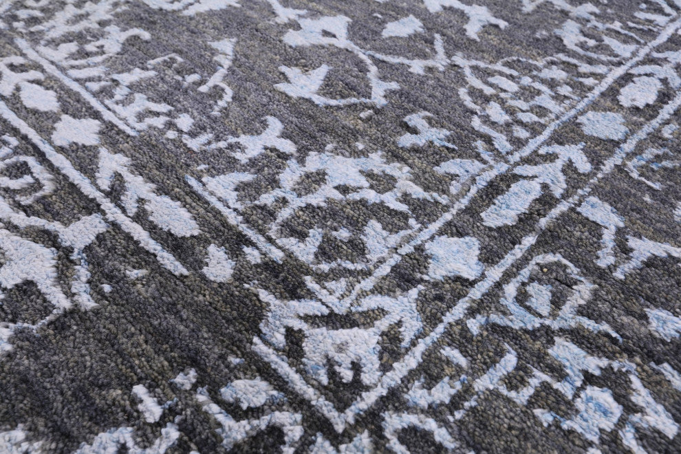 8' 0" X 10' 1" Wool and Silk Persian Hand Knotted Rug Q7105