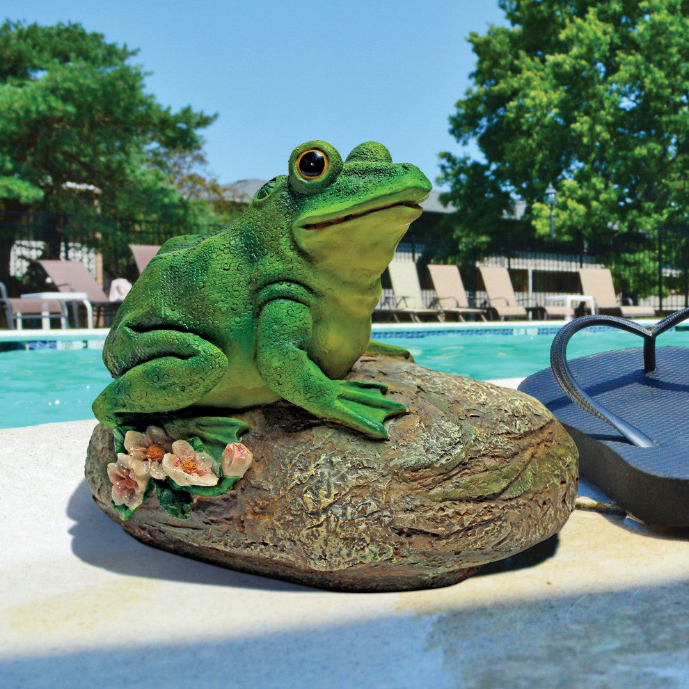 Thurston the Frog Garden Rock Sitting Toad Statue