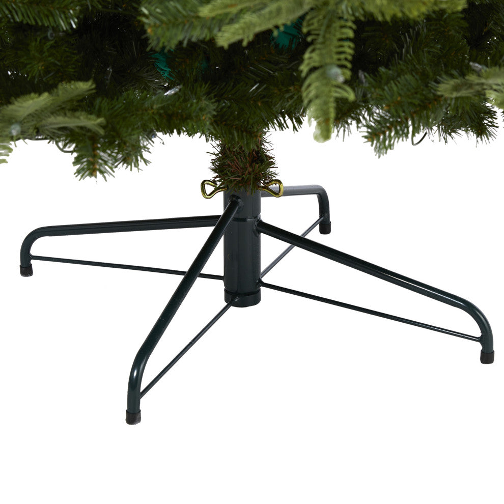 7.5ï¿½ Layered Washington Spruce Christmas Tree / 550 Clear LED Lights