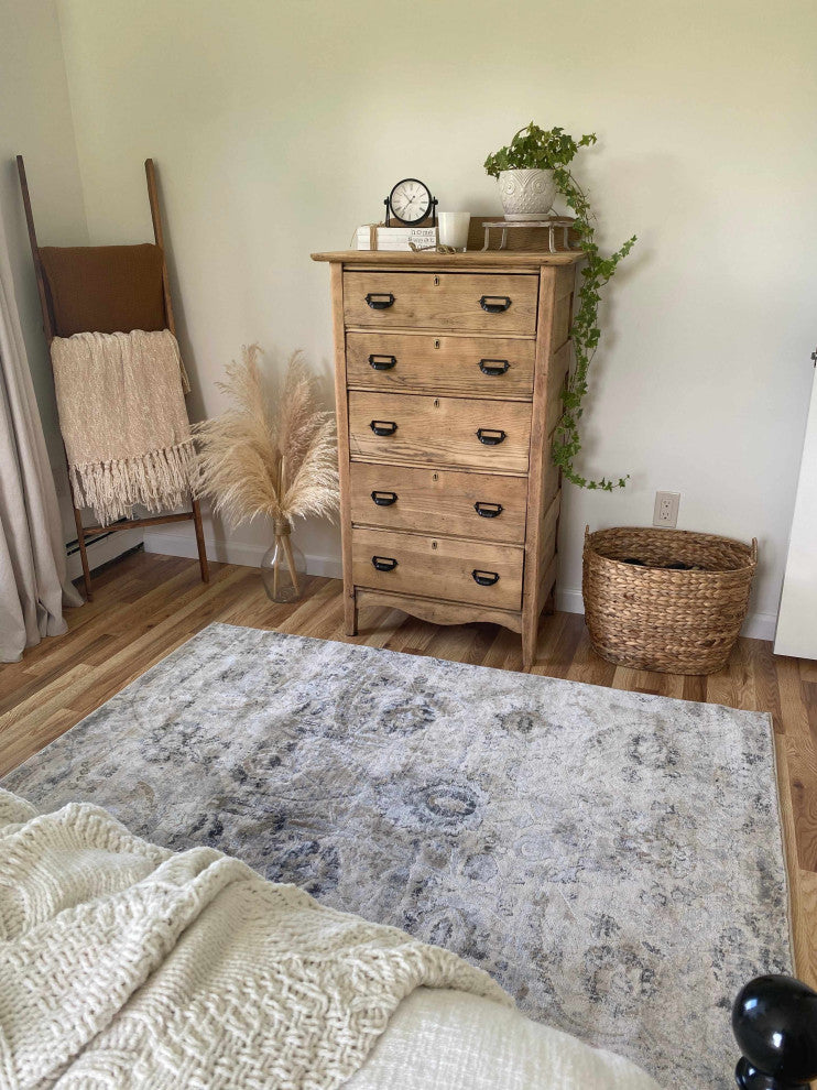 Hauteloom Georgiana Beige Area Rug, 2'x2'11" Rectangle