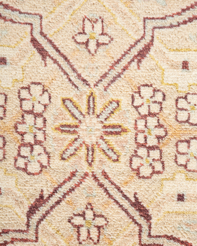 Anastasia, One-of-a-Kind Hand-Knotted Area Rug Ivory, 8'1"x10'0"