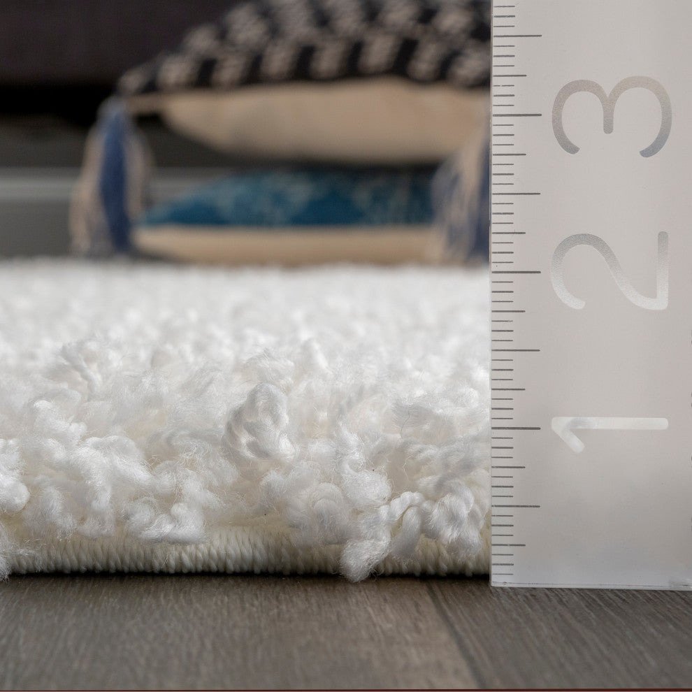 Nuloom Gwenyth Solid Shag Rug, White 2' 8" x 8'