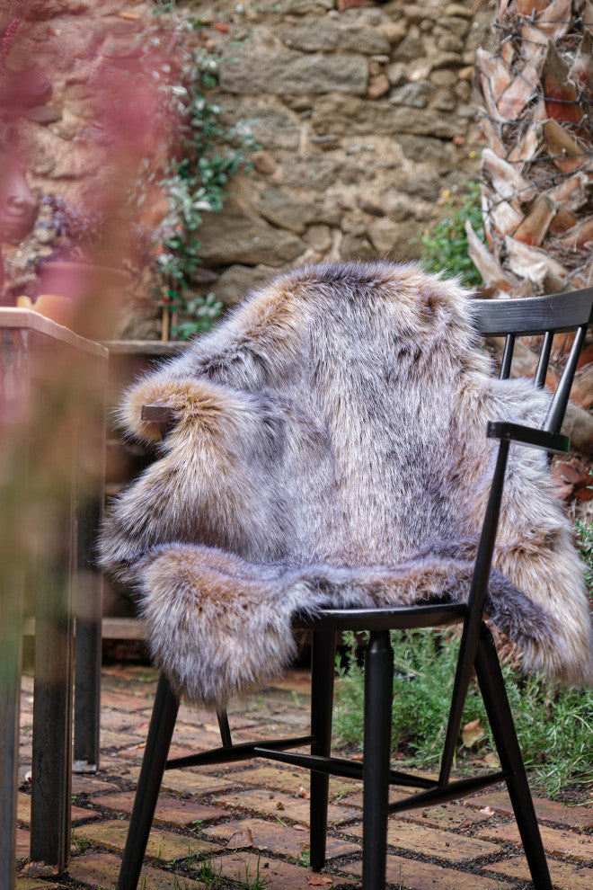 LUZIO Crystal Fox Vegan Faux Fur Seat Cover 43.3x29.2