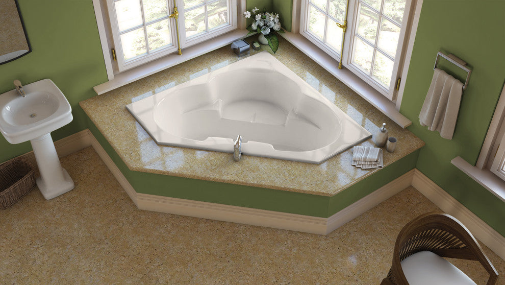 Malibu Abaka Triangle Bathtub 59x59x23, Soaker