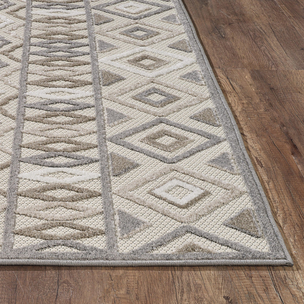 8"x10" Gray Ivory Aztec Pattern Indoor Outdoor Area Rug