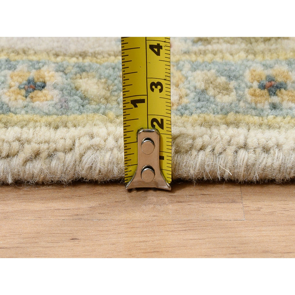 Ivory Karajeh Design Soft and Pure Wool Hand Knotted Oriental Rug 4'1" x 6'6"