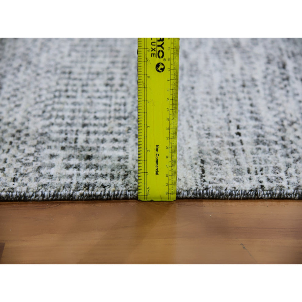 Platinum Gray Modern Grass Design Pure Undyed Wool Hand Knotted Rug, 4'x6'4"