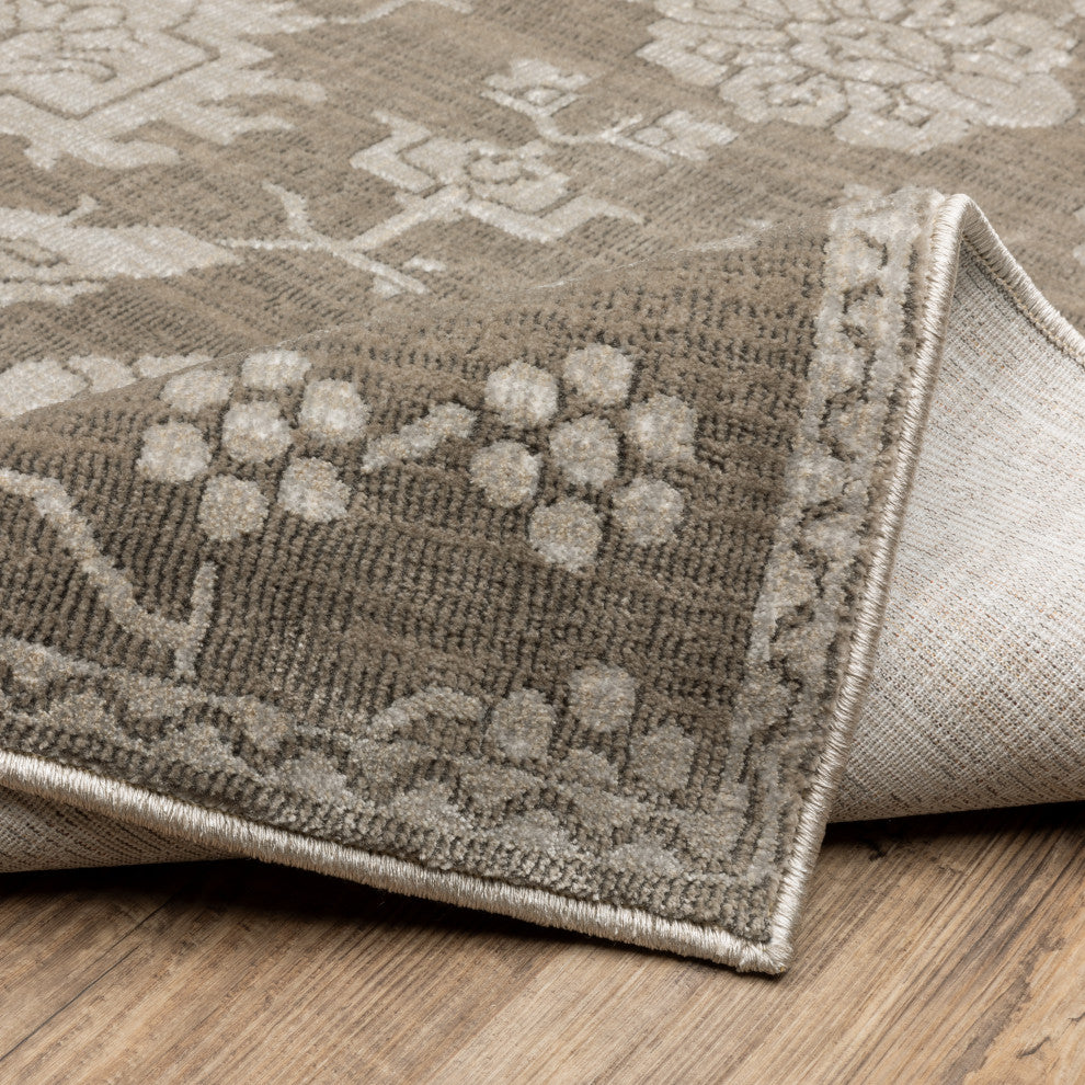 Iris Two-Tone Oriental Grey/ Light Grey Area Rug 6'7" x 9'6"