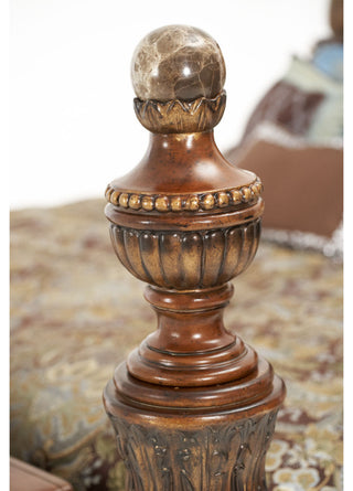 Villa Valencia Cal. King Low Poster Bed, Classic Chestnut