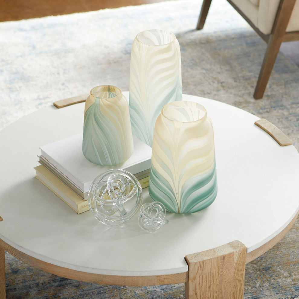 Medium Hearts of Palm Vase