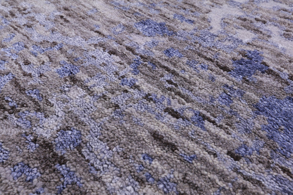 Modern Hand- Knotted Wool and Silk Rug 9' 0" X 12' 3" Q7238