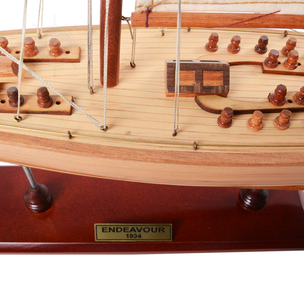 Endeavour Sm Wooden model sailing boat