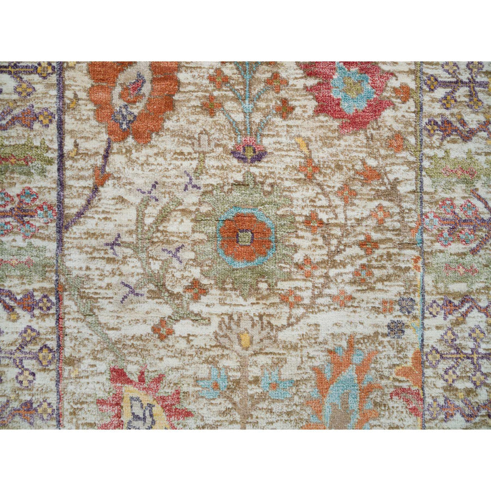 Taupe, Directional Vase Design, Silk/Wool, Hand Knotted Mat Rug, 2'2"x3'1"