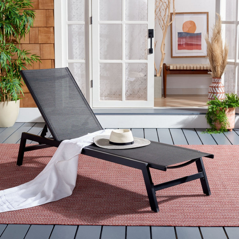 Safavieh Outdoor Fionne Sunlounger Black