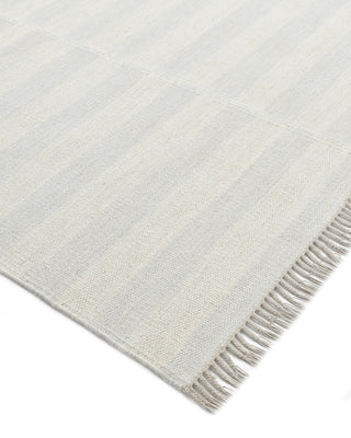 Louella, Handmade Area Rug 5' 0" x 8' 0"