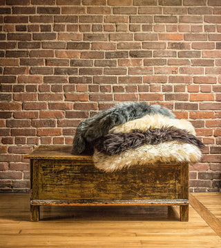 Milan Shearling Single Sheepskin Rug 2'x3', Chocolate