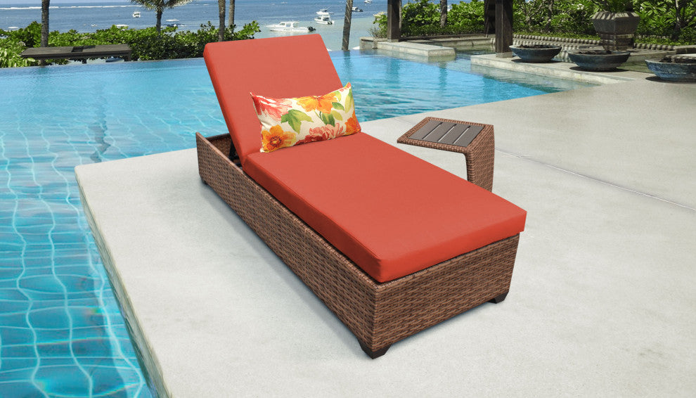 Laguna Chaise Outdoor Wicker Patio Furniture With Side Table