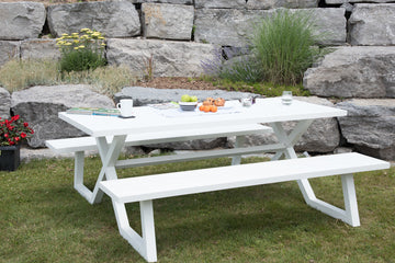 Banquet Deluxe 8-Seat Aluminum Picnic Table, White