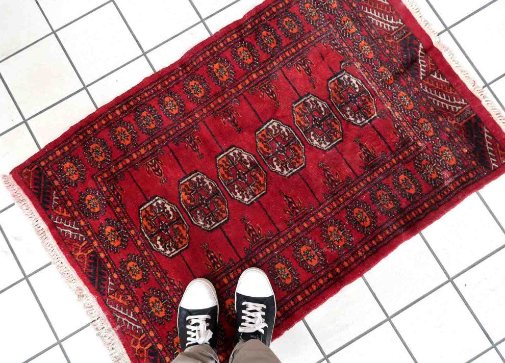 Handmade Vintage Pakistani Lahore Rug 2.6'x4', 80cmx122cm, 1970s