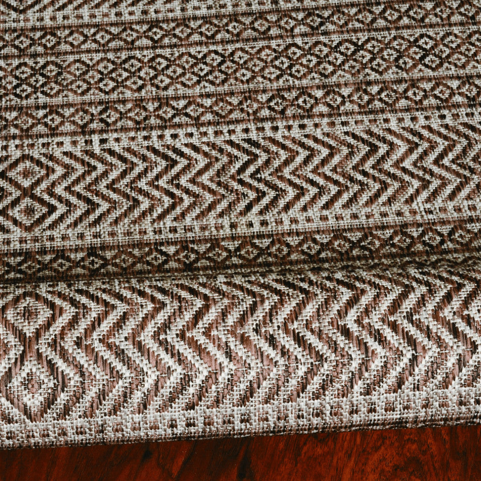 8' Round Mocha Geometric Pattern Indoor Outdoor Area Rug