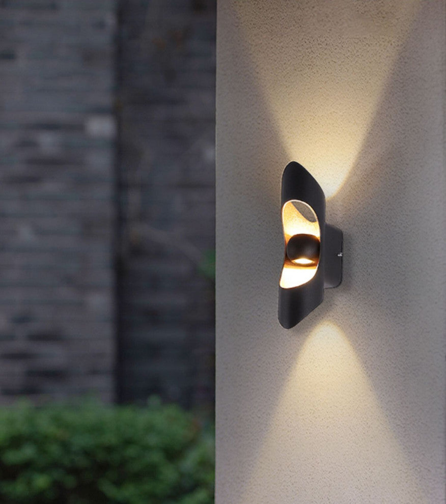 Creative LED Wall Lamp in the Futuristic Style, for Living Room, Bedroom, Black, Cool Light