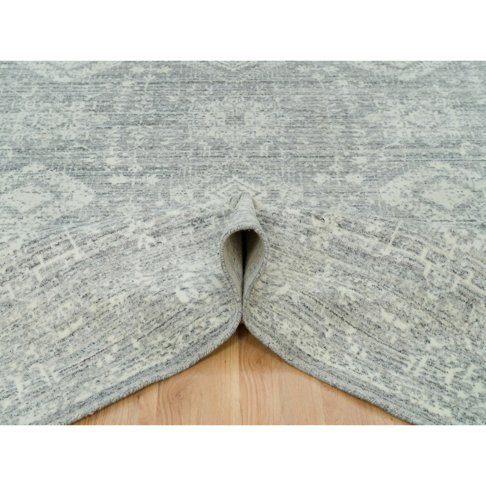 Cloudy Gray Karajeh Design 100% Wool Hand Loomed Oriental Rug, 8'11"x12'