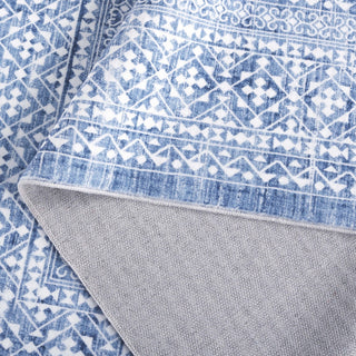 Safavieh Arizona Machine-Washable Collection ARZ303 Rug, Blue/Ivory, 6' Round