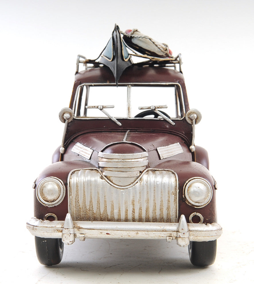 1947 Chevrolet Suburban With Canoe 1:12