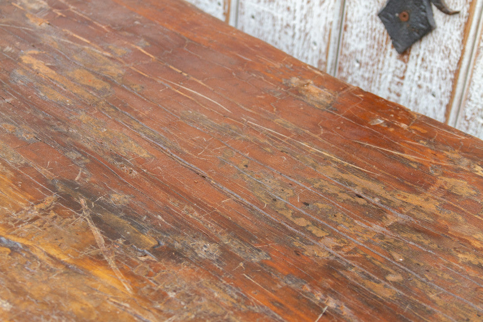 Lifestyle background with a close-up of the top surface.