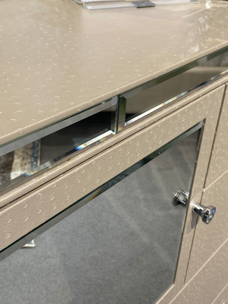 Hollywood Loft Dresser With Mirror Set - Frost