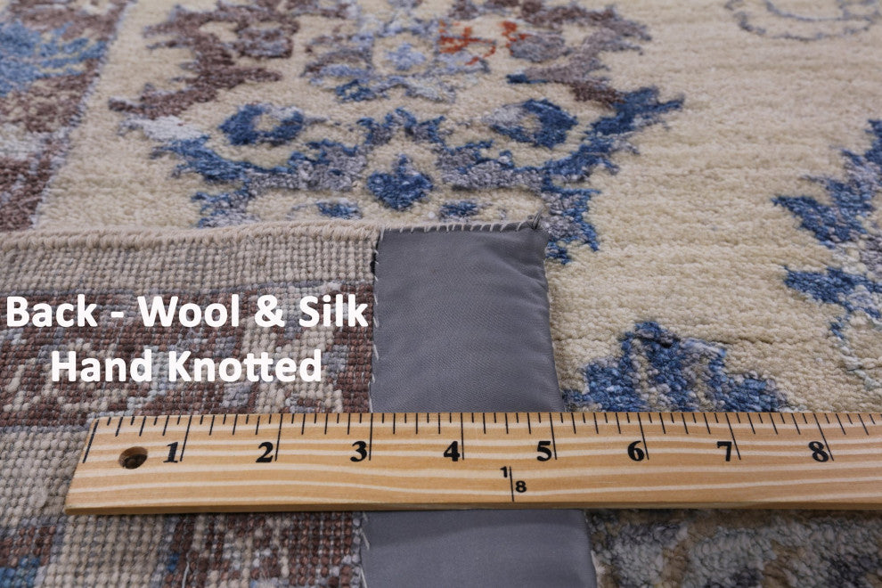 8' 0" X 10' 6" Persian Wool and Silk Hand Knotted Rug Q7098