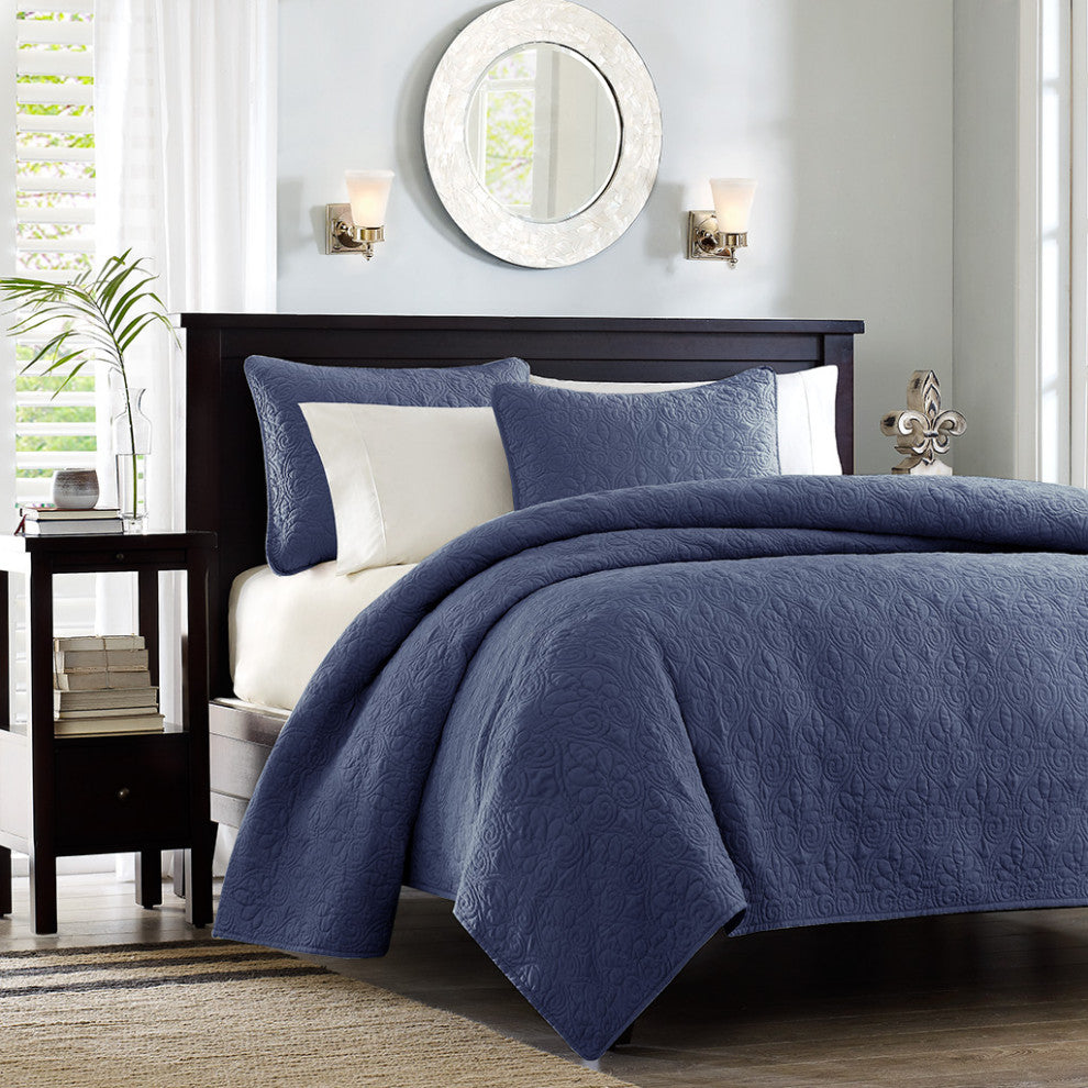 Madison Park Quebec Reversible Quilt Set, Navy