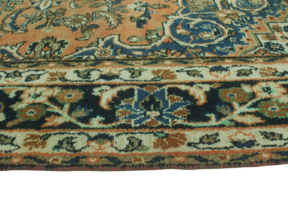 Semi-Antique Villads Rust/Ivory Rug, 6'9x9'3