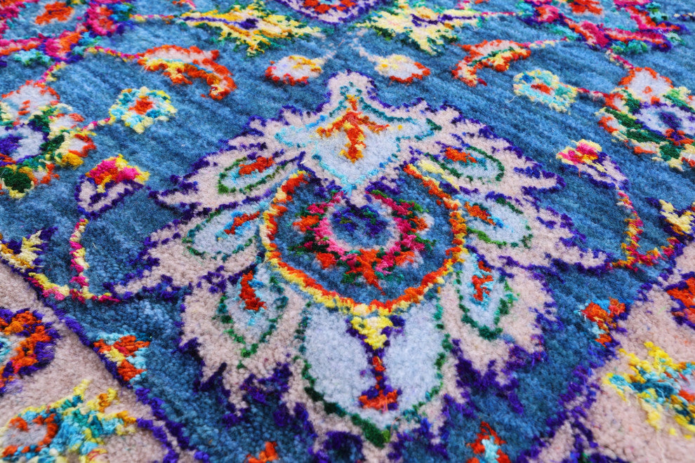8' 2" X 10' 2" Wool & Silk Handmade Persian Rug - Q15775