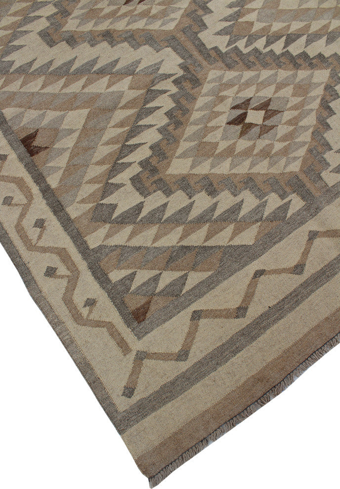 Winchester Kilim Tawab Ivory Rug, 4'7x6'4